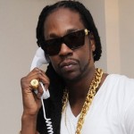 2 Chainz : L'arme &eacute;tait si grosse qu'il avait du mal &agrave; la tenir.C'est pourquoi j'ai couru.