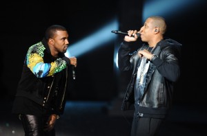 Kanye-West-et-Jay-Z-un-Watch-The-Throne-2-en-perspective_reference