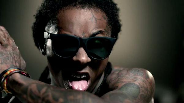 Lil Wayne , I Am Not a Human Being II,entre  190 et 210 000 copies ?