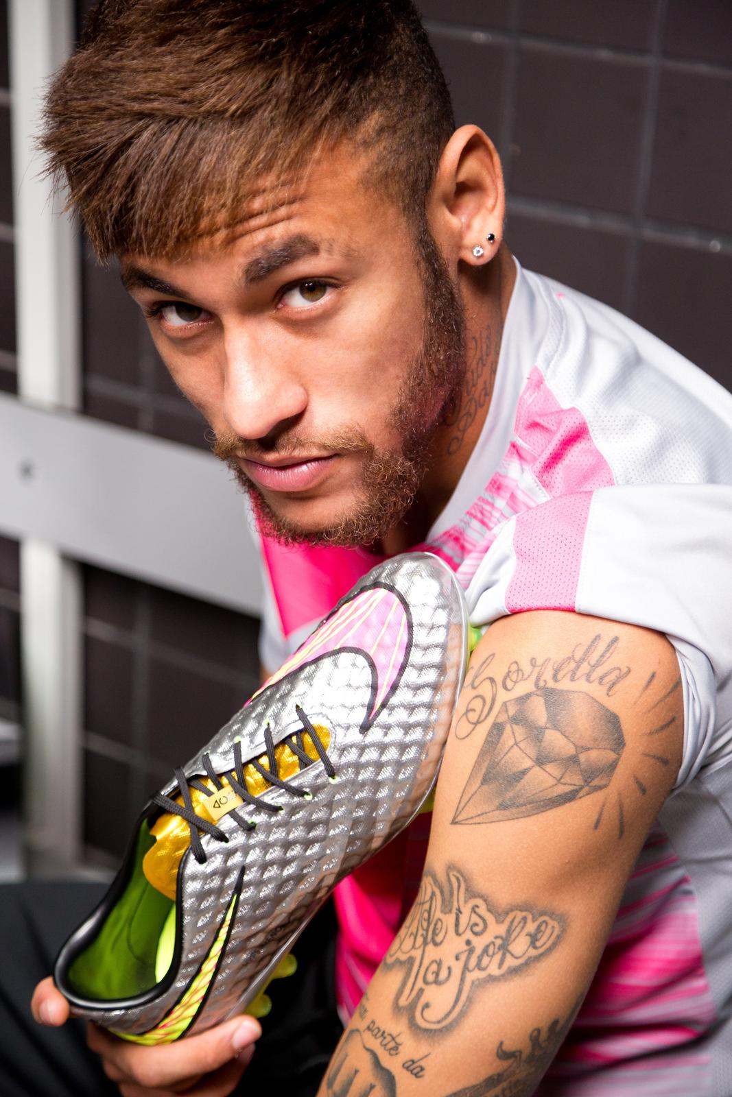 Neymar - Nike Liquid Diamond