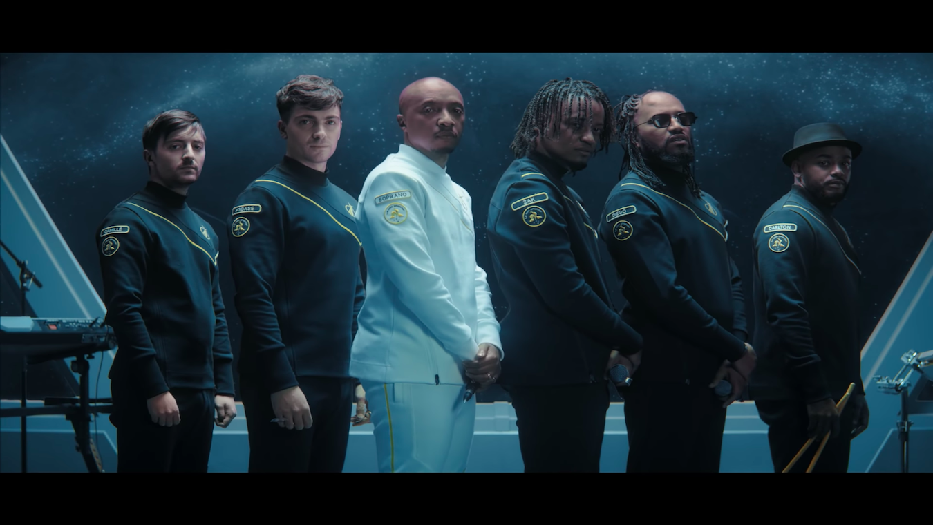 Soprano Vous Invite A Voyager Pres Des Etoiles