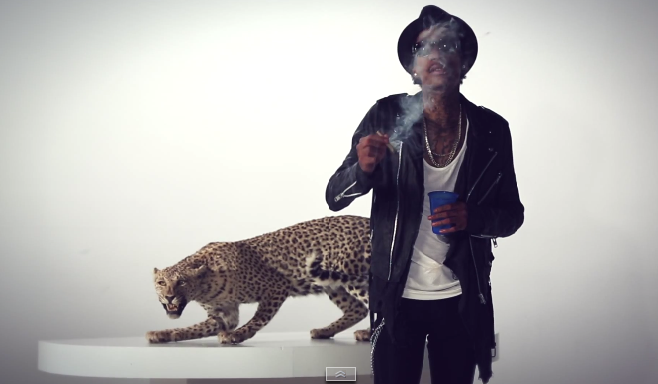 Wiz Khalifa dévoile son nouveau clip "Smokin Drink" Featuring Problem 