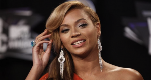Beyoncé : elle n'est pas enceinte, elle a seulement une angine !