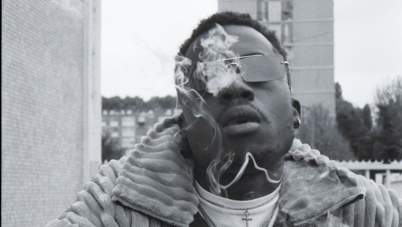 Chily continue son ascension avec le clip “Bina”