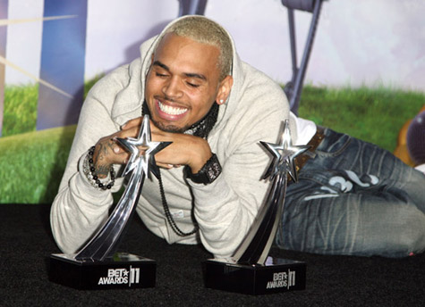 Chris Brown grand vainqueur des BET AWARDS 2011