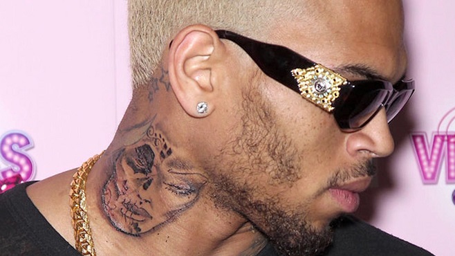Chris Brown invité pour un remix du morceau "Don't Panic"