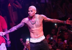 Chris Brown à l'origine d'une nouvelle bagarre en boîte