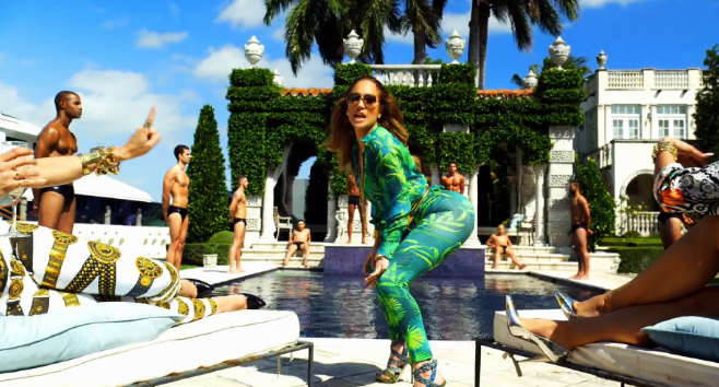 Jennifer Lopez dévoile le clip « I Luh Ya Papi » Featuring French Montana