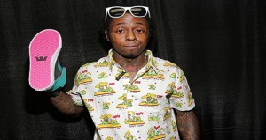 Lil Wayne présente sa nouvelle basket en collaboration avec Supra